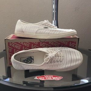 vans slip on lo pro mesh